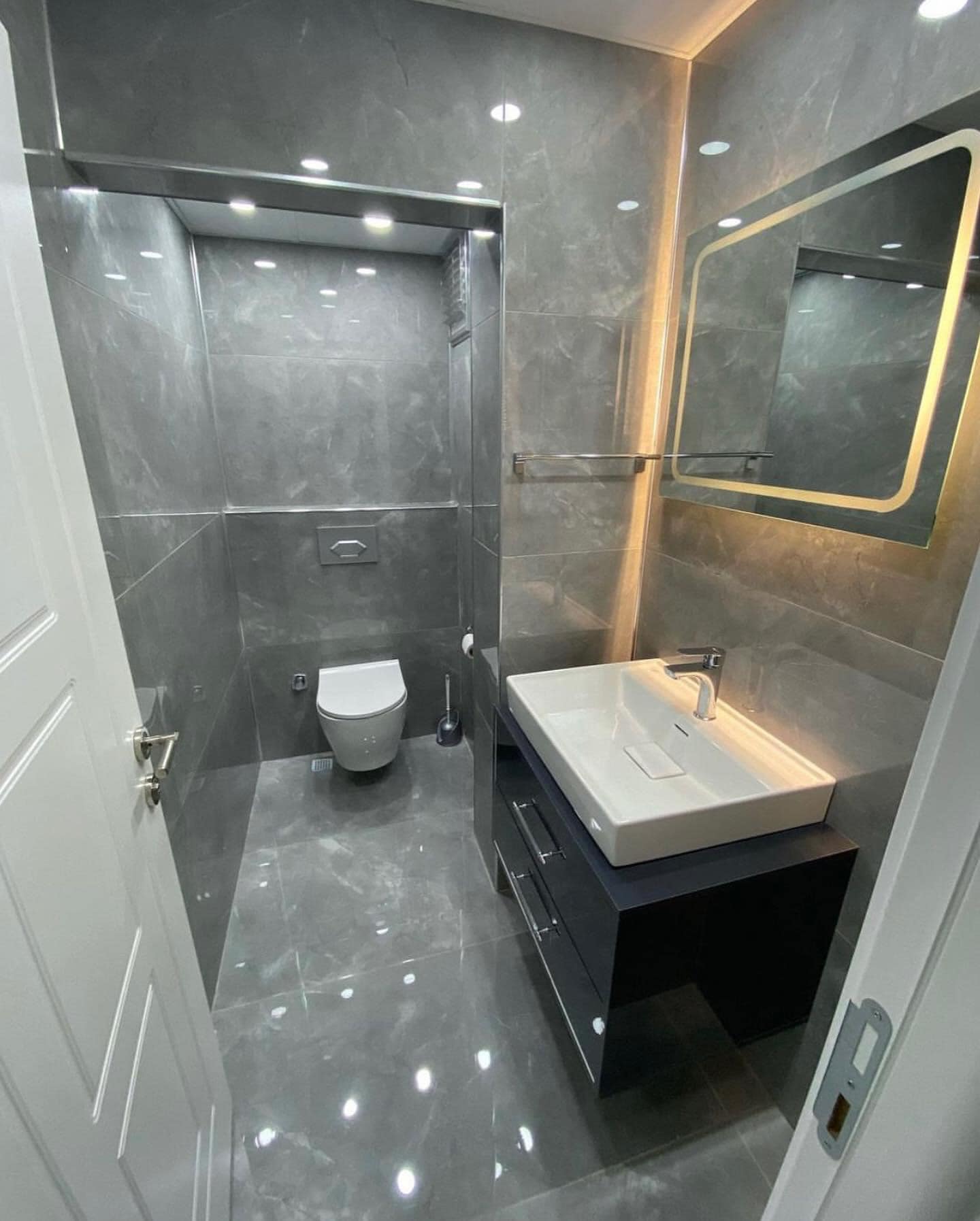 Banyo Gideri Neden Kokar, Nasıl Açılır?